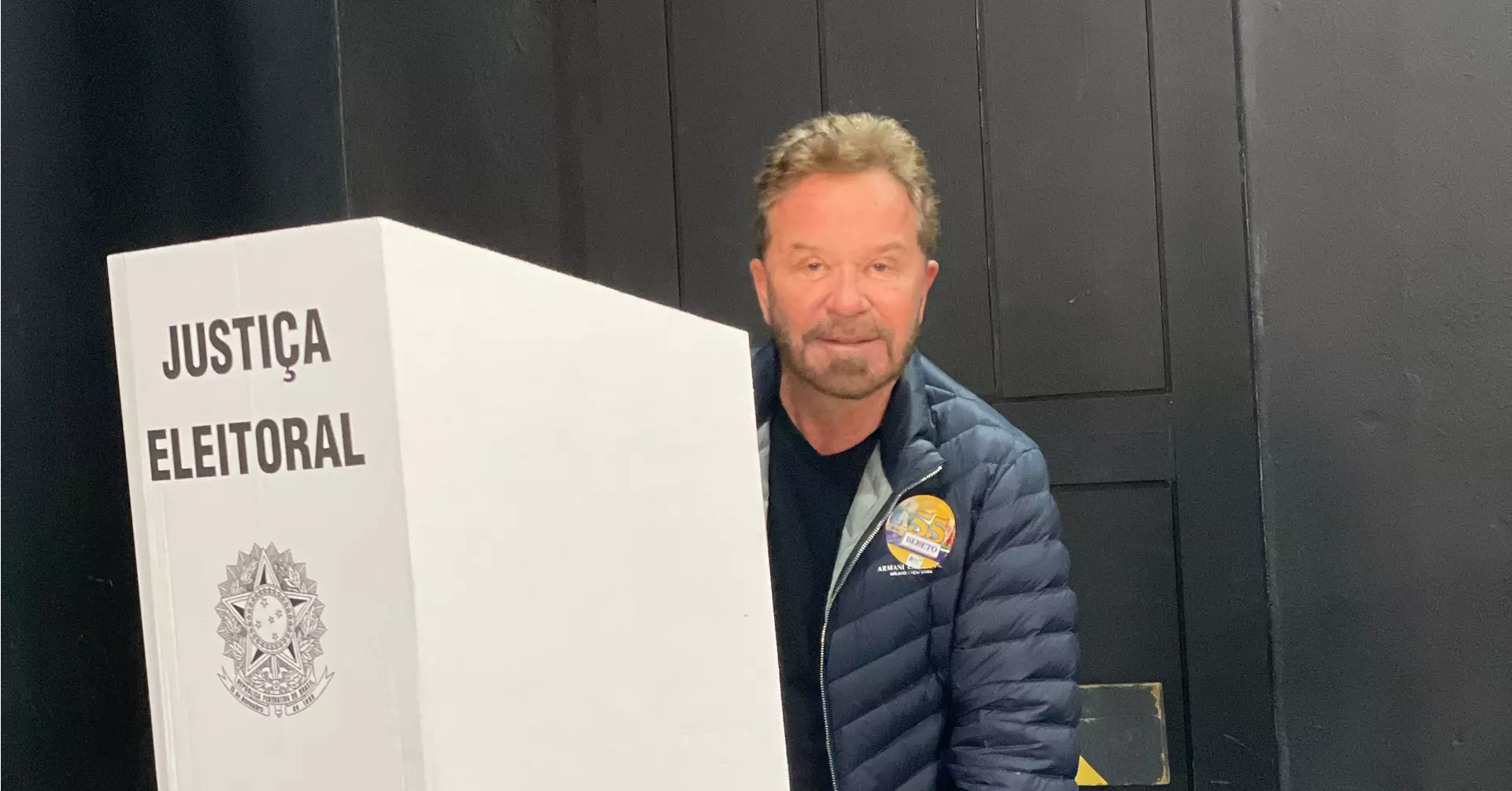Deputado federal Luiz Fernando Faria vota em Santos Dumont